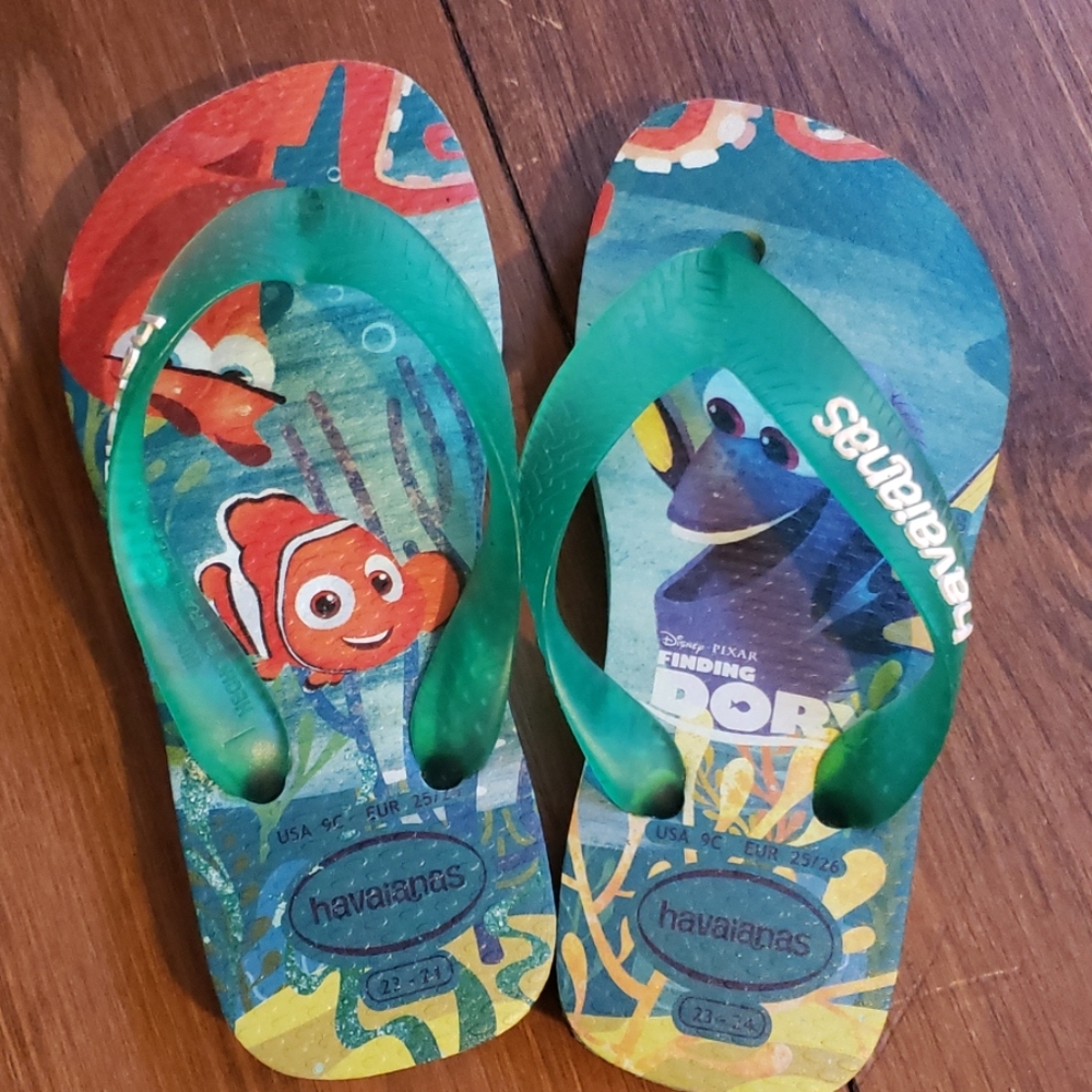 EUC havaianas Finding Dory. Unisex